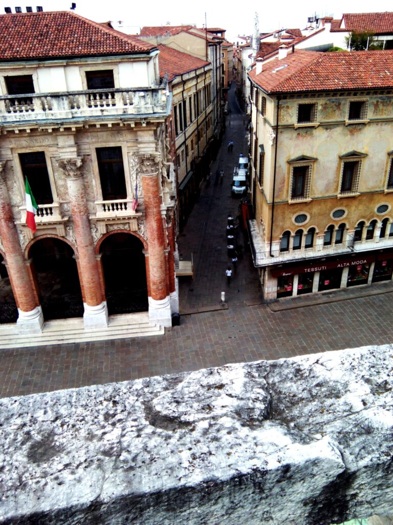 il centro storico di Vicenza dalla terrazza della Basilica Palladiana